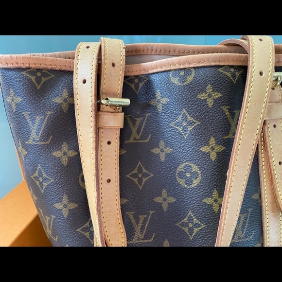Authentic LOUIS VUITTON bucket bag - Picture 3 of 9